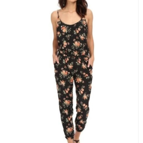 Jack by BB Dakota Pants - Black Floral Satin Jumpsuit M Medium Sleeveless Jogger Pant Women's Romper